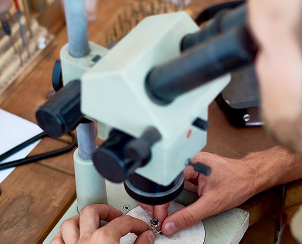 kaiyun.开云电子专用镜油有哪些作用?